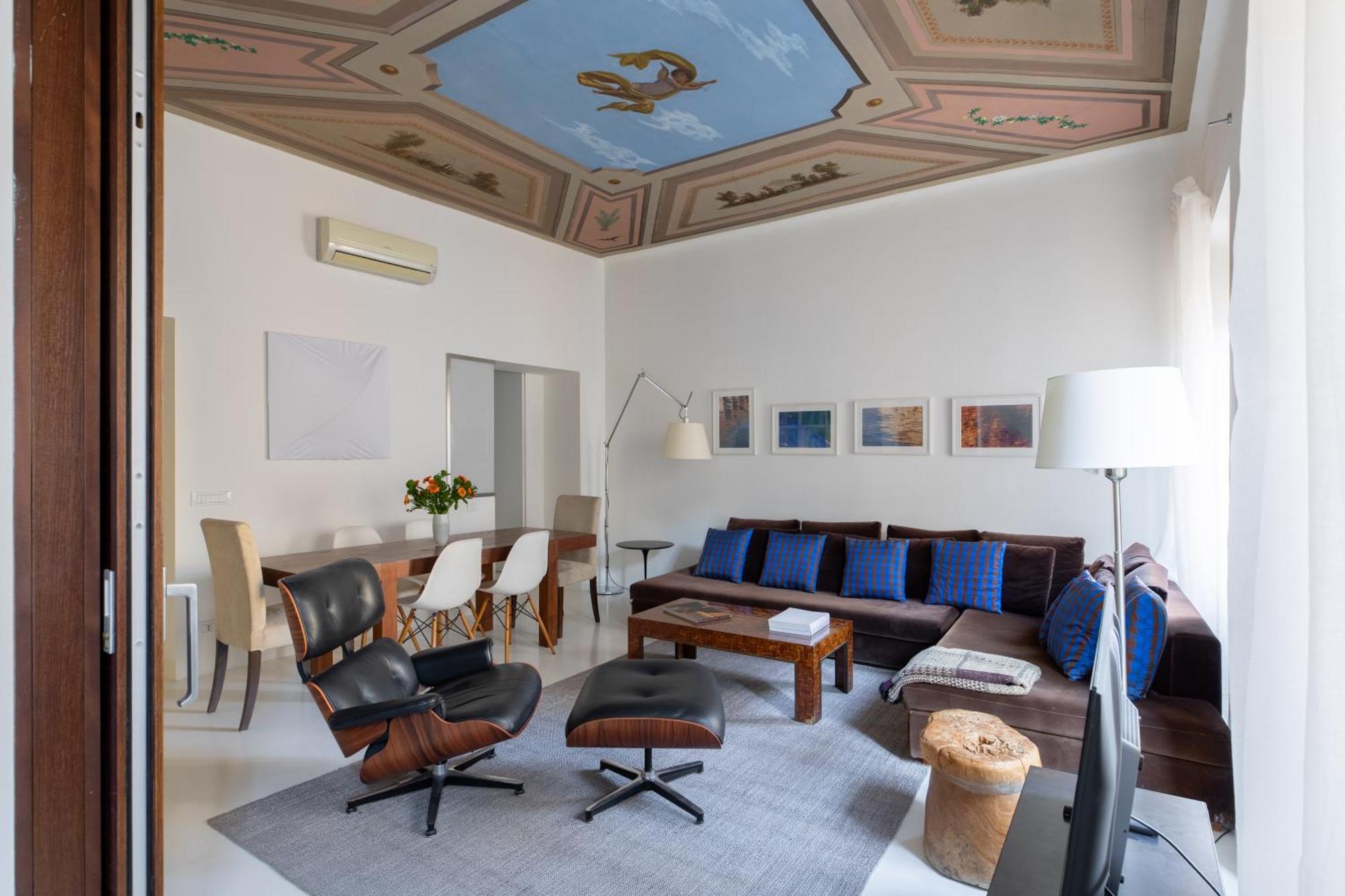 Iflat Charming In The Heart Of * Roma